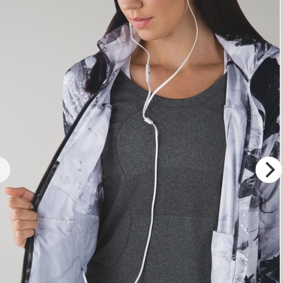 LULULEMON Miss Misty Wave Jacket - Picture 9 of 12